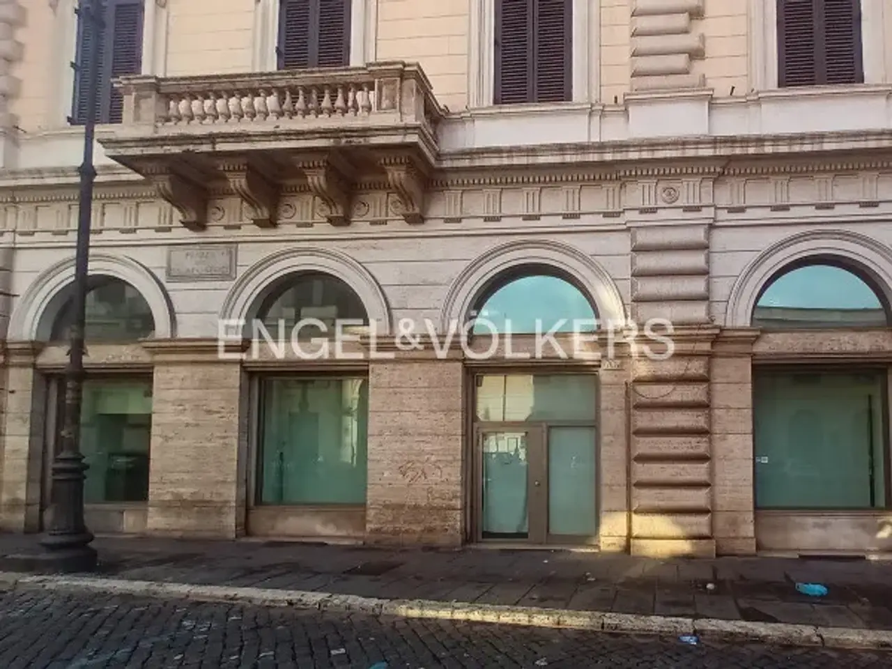 Negozio in Piazza dei Santi Apostoli, Roma, {3} - Foto 1