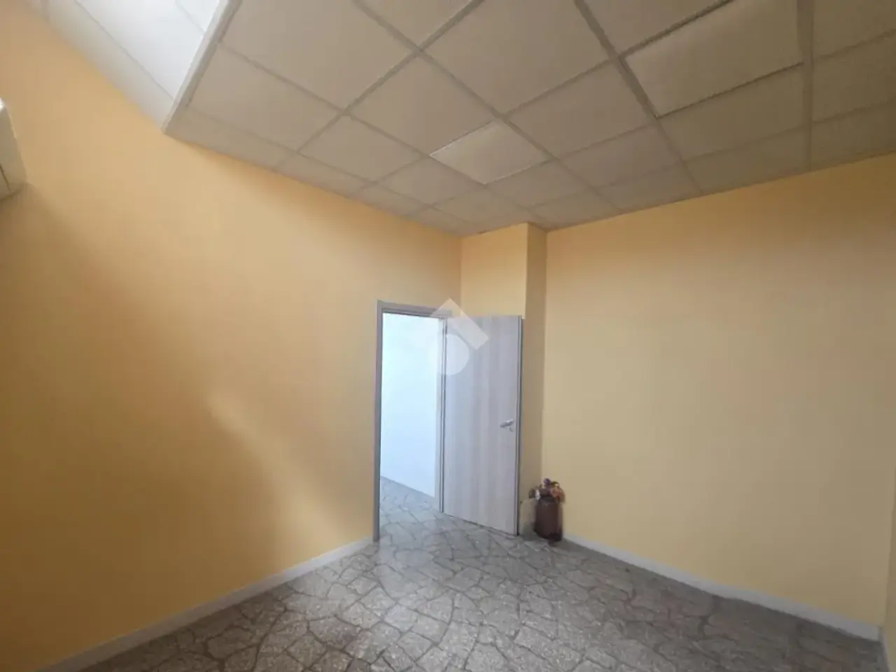 Negozio in Viale Vittorio Veneto, Grumello Del Monte, {3} - Foto 2
