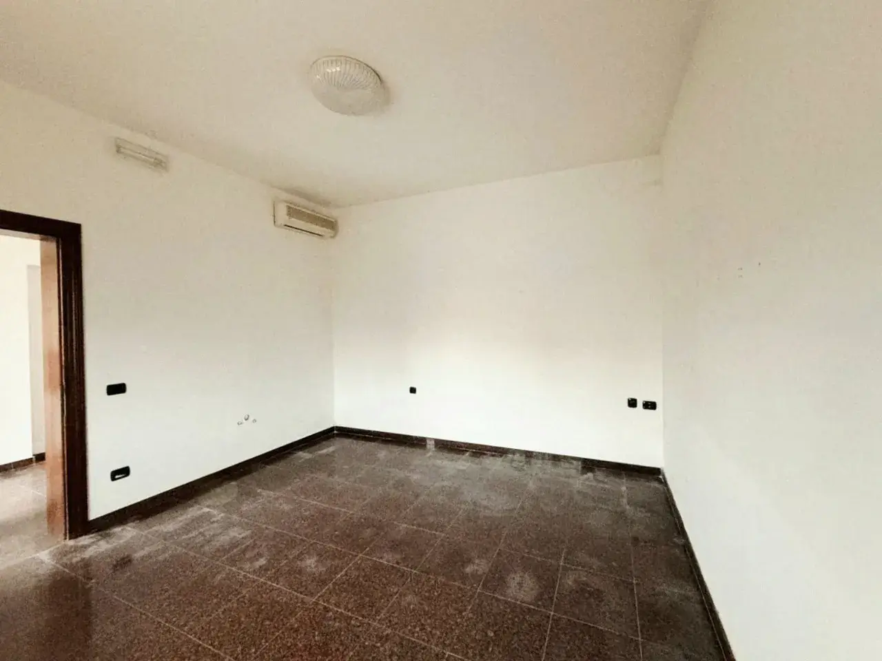 Negozio in Via Giuseppe Garibaldi, Villa Estense, {3} - Foto 2