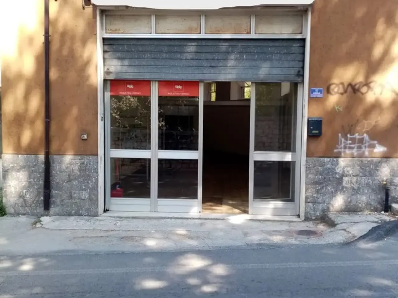 Negozio in Via delle Frasche 1, Campobasso, {3} - Foto 1