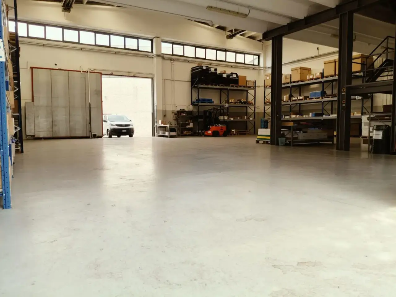 Capannone in Via Lirone, Peschiera Borromeo, {3} - Foto 1