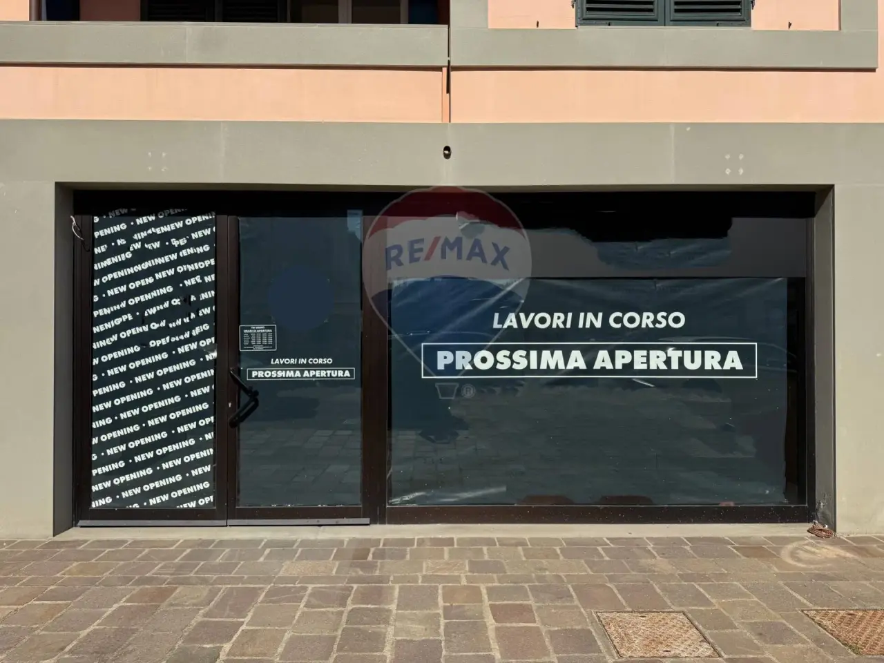 Negozio in Via Jacopo Carrucci 103, Empoli, {3} - Foto 1