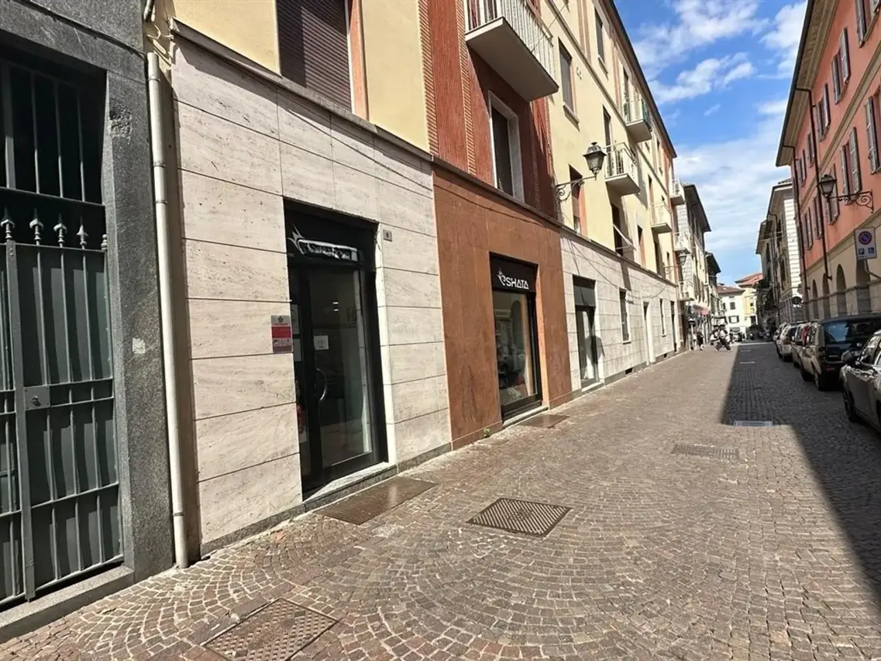 Negozio in Via Fratelli Cairoli, Lecco, {3} - Foto 1