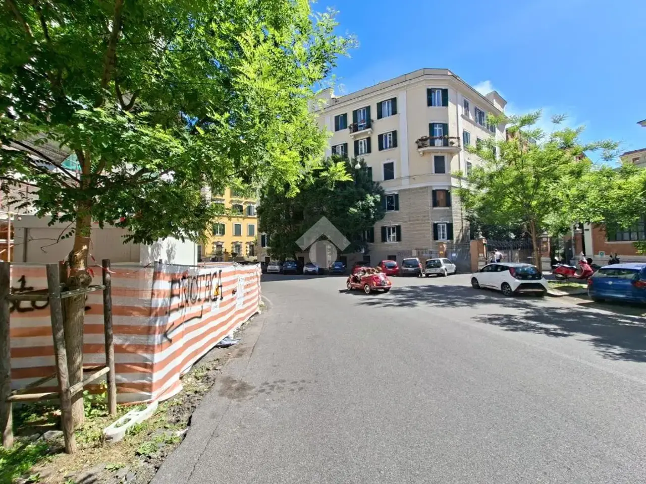 Magazzino in Via Emilio Morosini 16, Roma, {3} - Foto 1