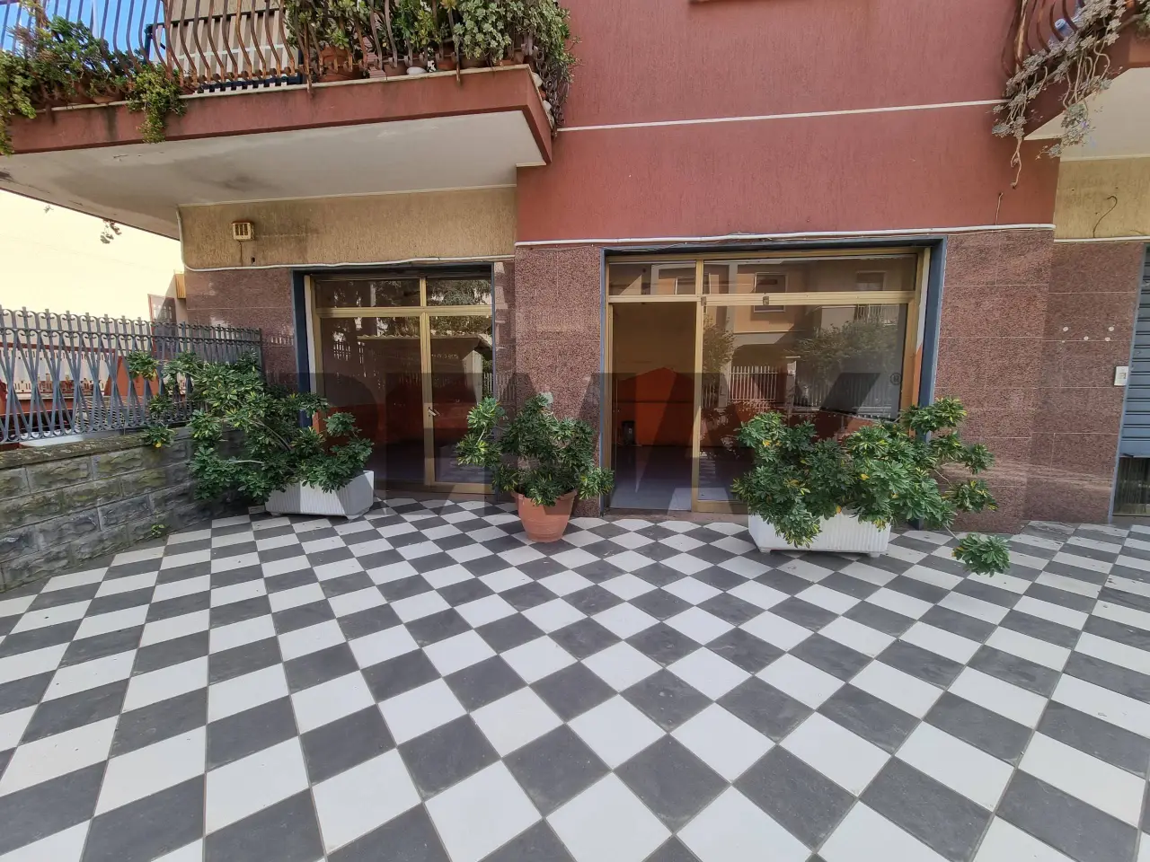 Esercizio commerciale in Via della Zagara 43, Misterbianco, {3} - Foto 1