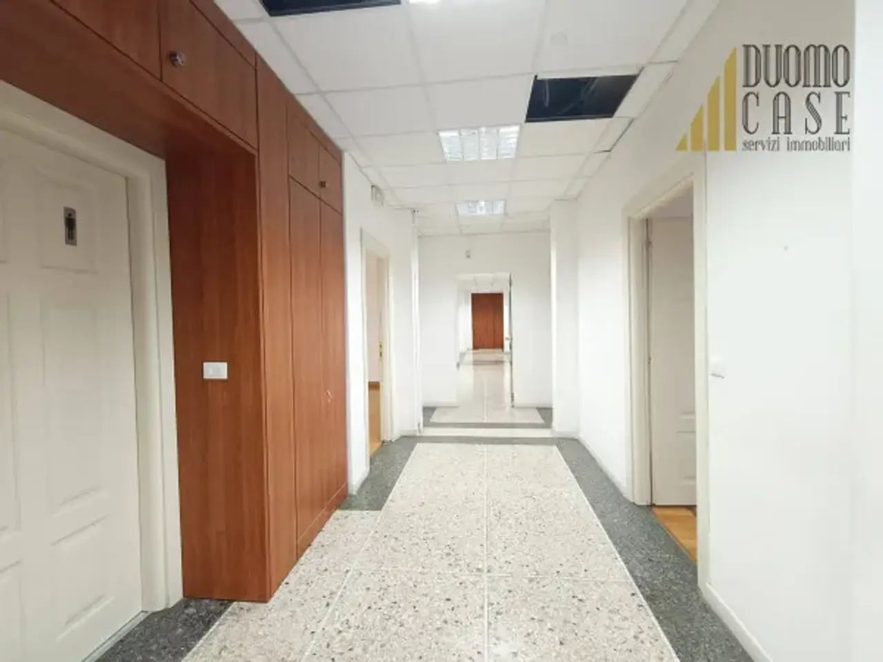Ufficio in Via Santa Tecla 4, Milano, {3} - Foto 2
