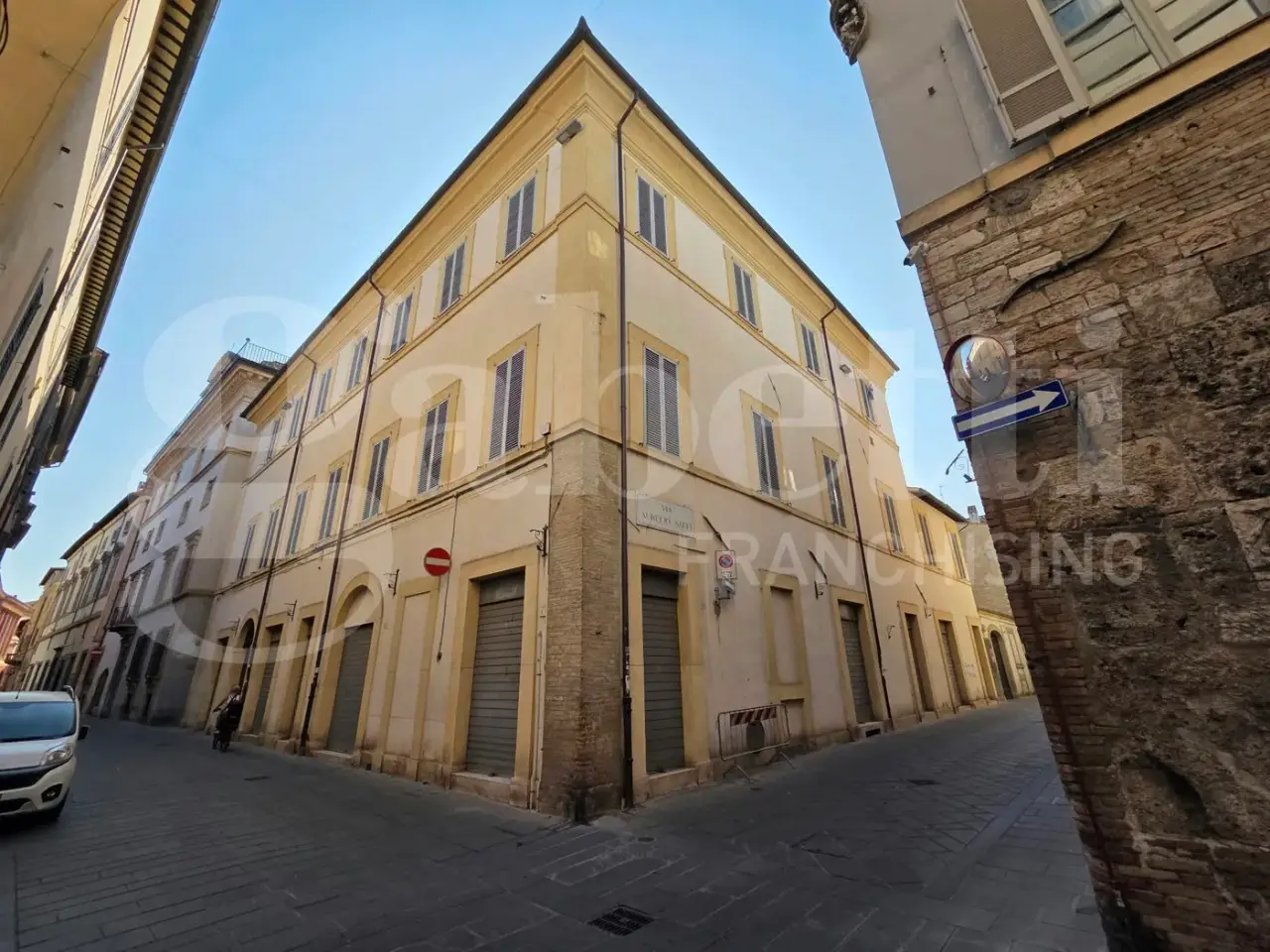 Negozio in Via Antonio Gramsci  61, Foligno, {3} - Foto 2