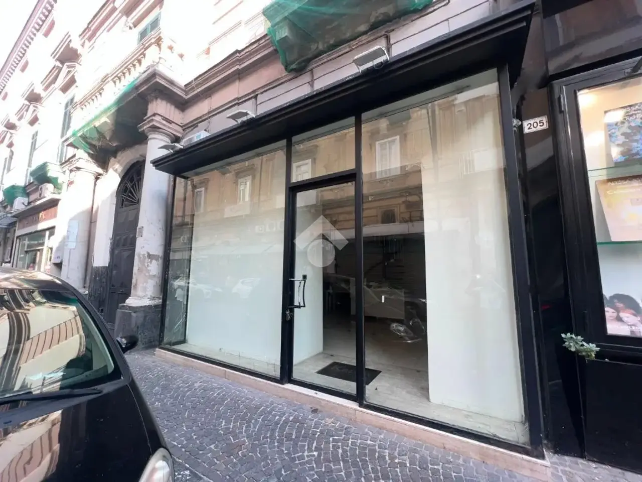 Negozio in Corso Durante 207, Frattamaggiore, {3} - Foto 2