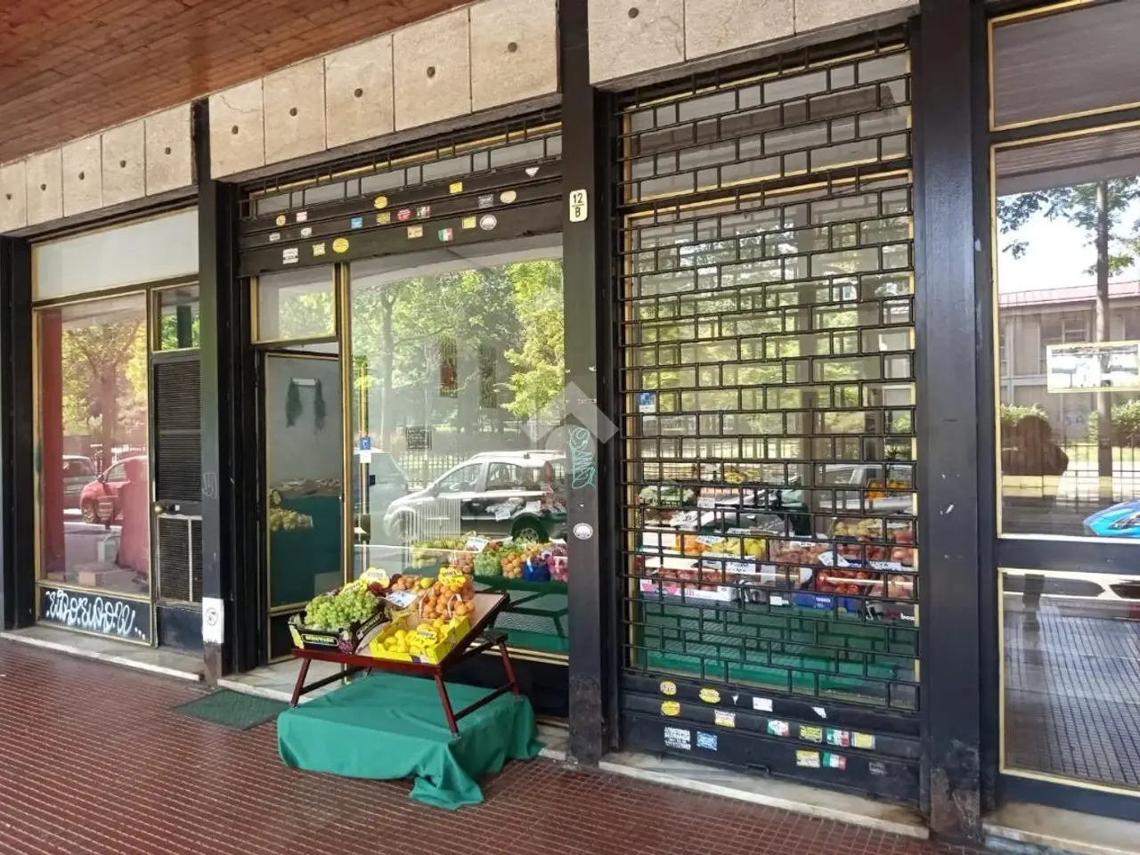 Negozio in Via Nichelino 12, Torino, {3} - Foto 1