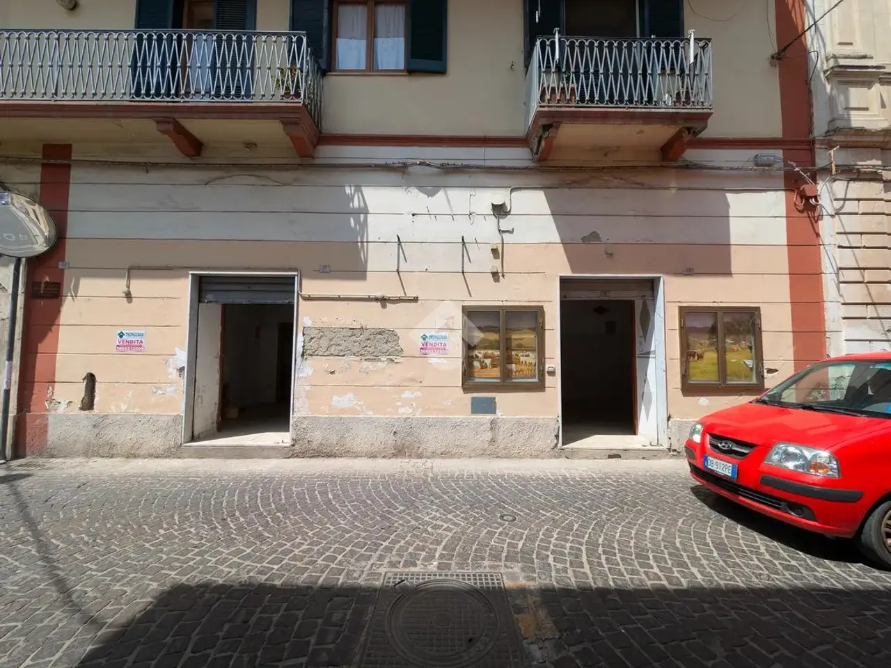 Negozio in Via Piave 51, Curti, {3} - Foto 1