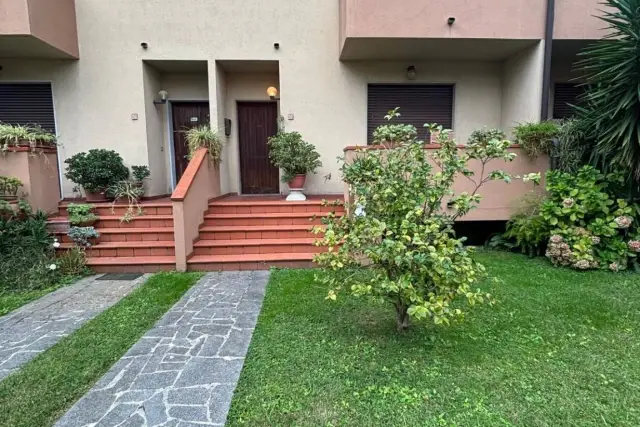 Villa a schiera in Via Gian Lorenzo Bernini, Pietrasanta - Foto 1