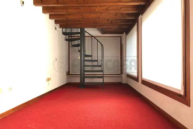 insertion image