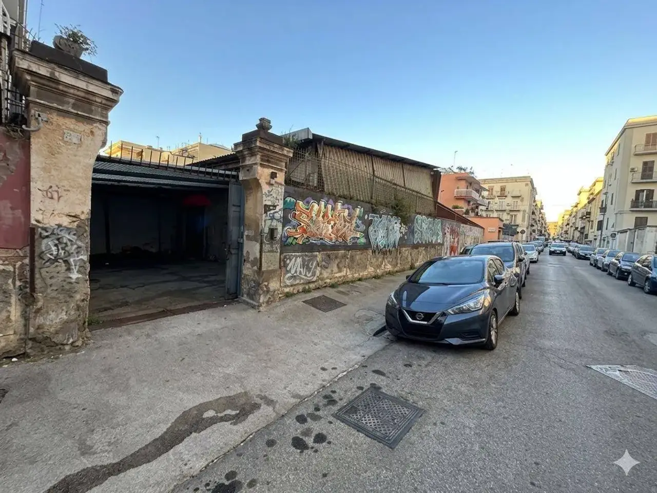 Negozio in Via Acate 35, Napoli, {3} - Foto 1