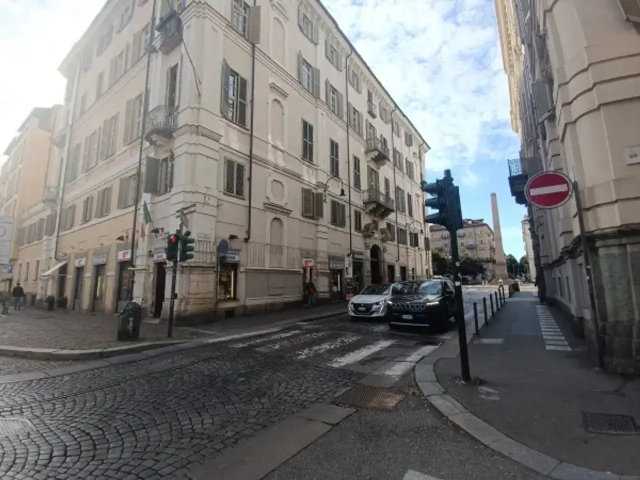 Negozio in Via San Domenico 24, Torino, {3} - Foto 1