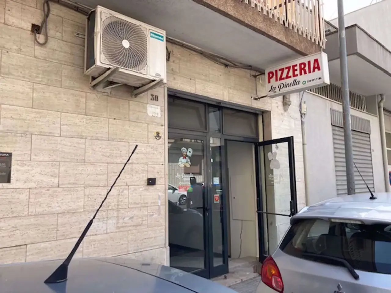 Negozio in Via Grazia Balsamo 30, Brindisi, {3} - Foto 2