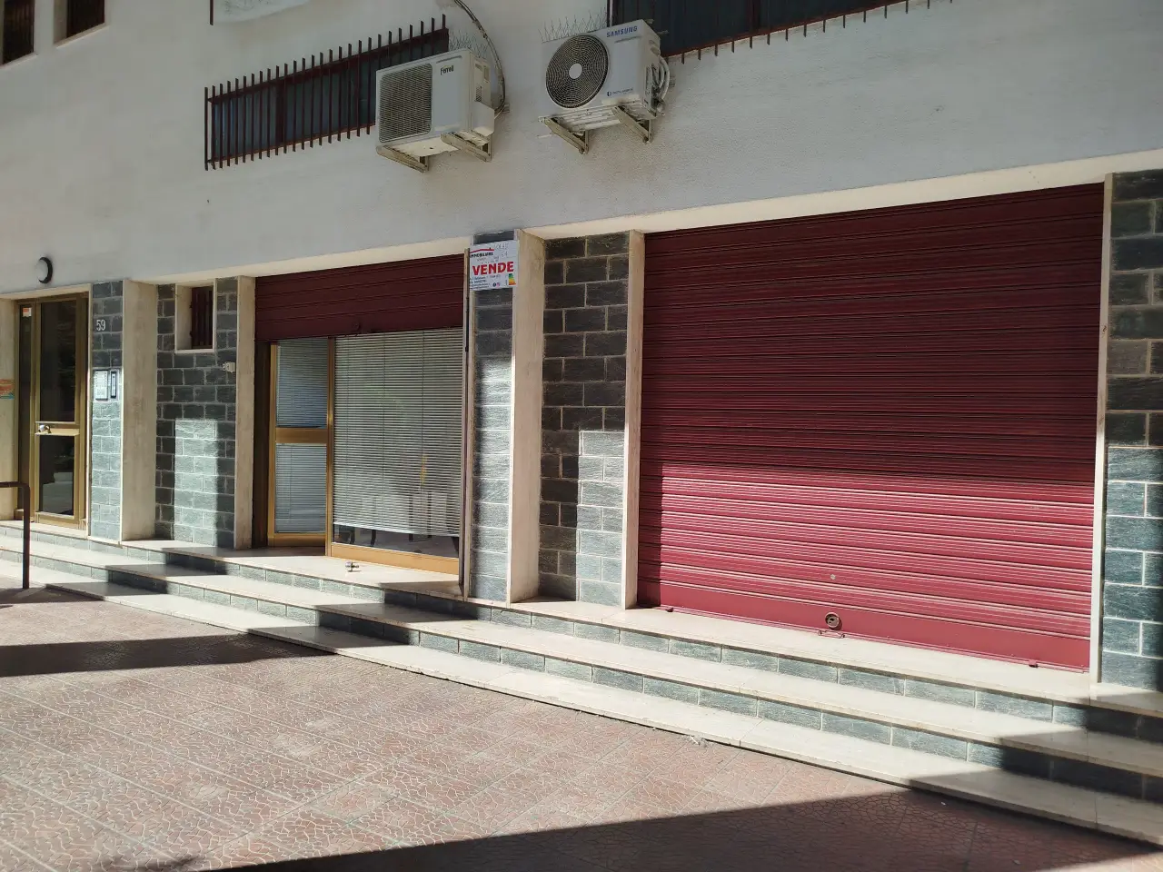 Ufficio in Via Avvocato Enrico De Nicola 61, Trani, {3} - Foto 2