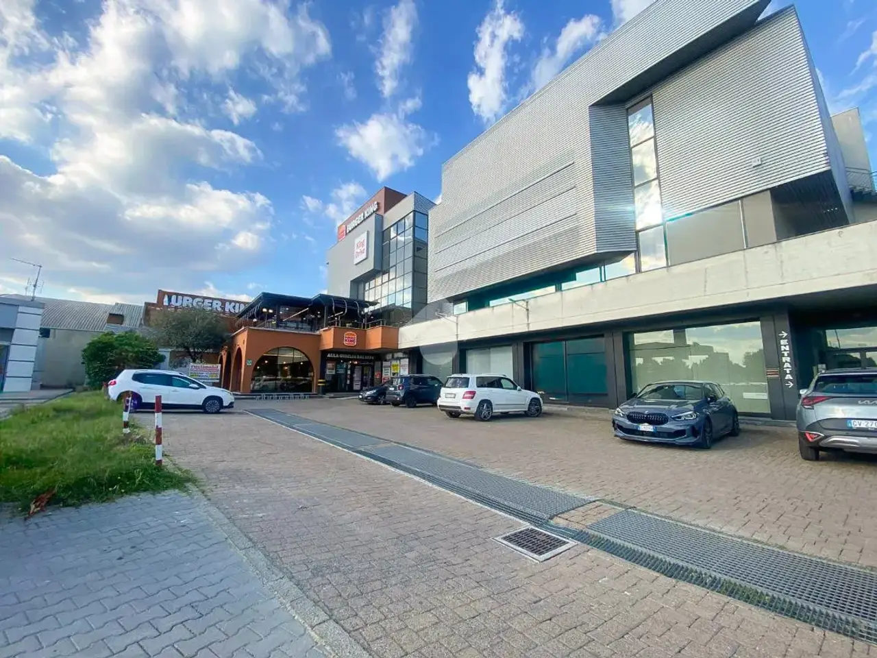 Magazzino in V.Le Valassina 190, Lissone, {3} - Foto 1