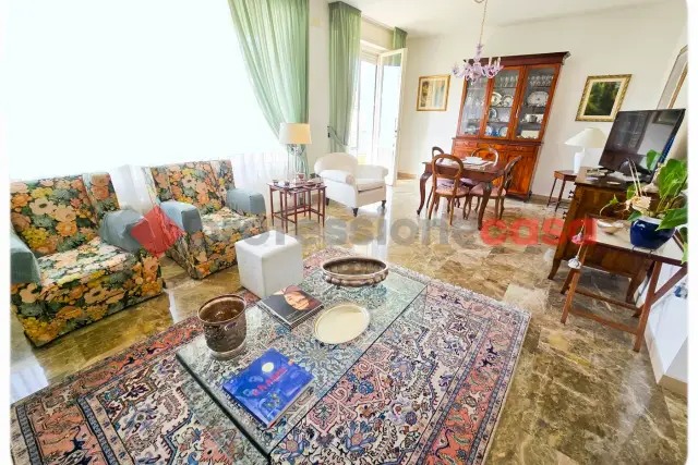 4-room flat, Livorno - Photo 1