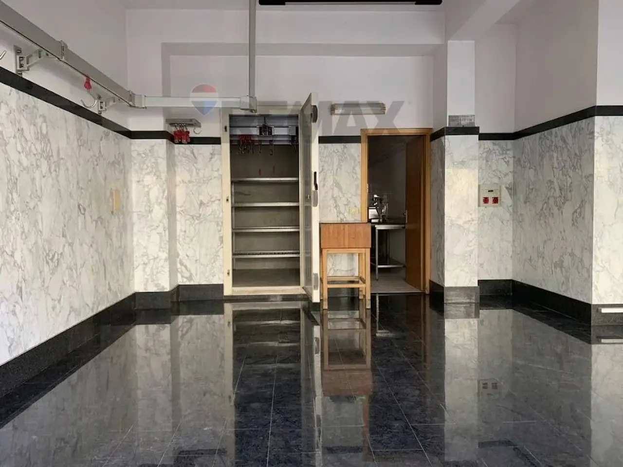 Negozio in Via Regione Siciliana 44, Nizza Di Sicilia, {3} - Foto 2