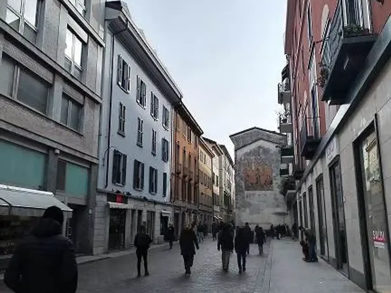 Negozio in Via Bernardino Luini, Como, {3} - Foto 1