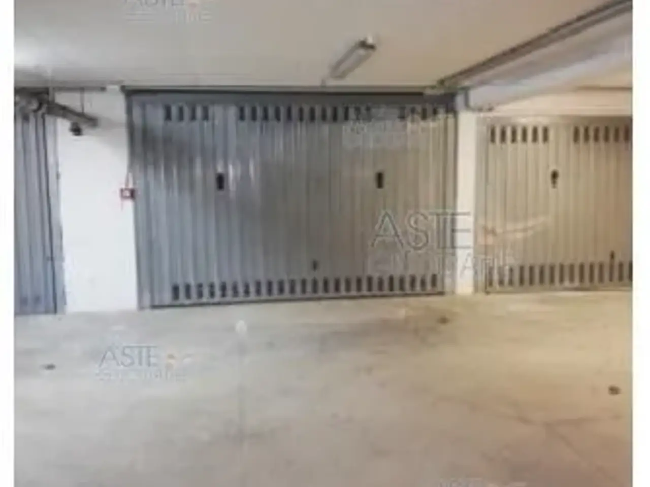 Garage in Località Cannigione, Via Nazionale, Arzachena, {3} - Foto 1