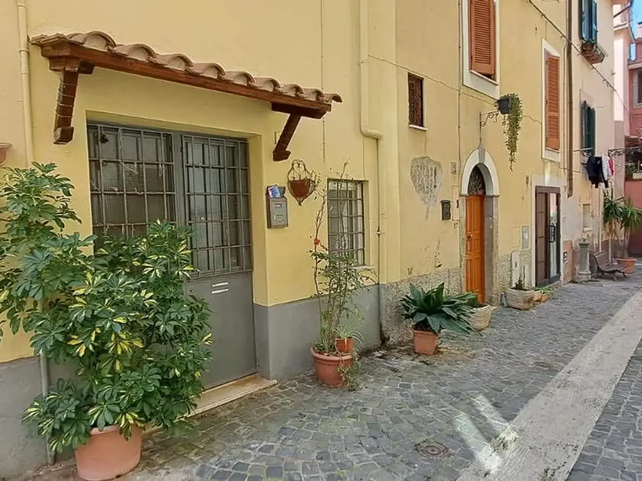 Magazzino in Via Forni di Santa Lucia  13, Marino, {3} - Foto 1