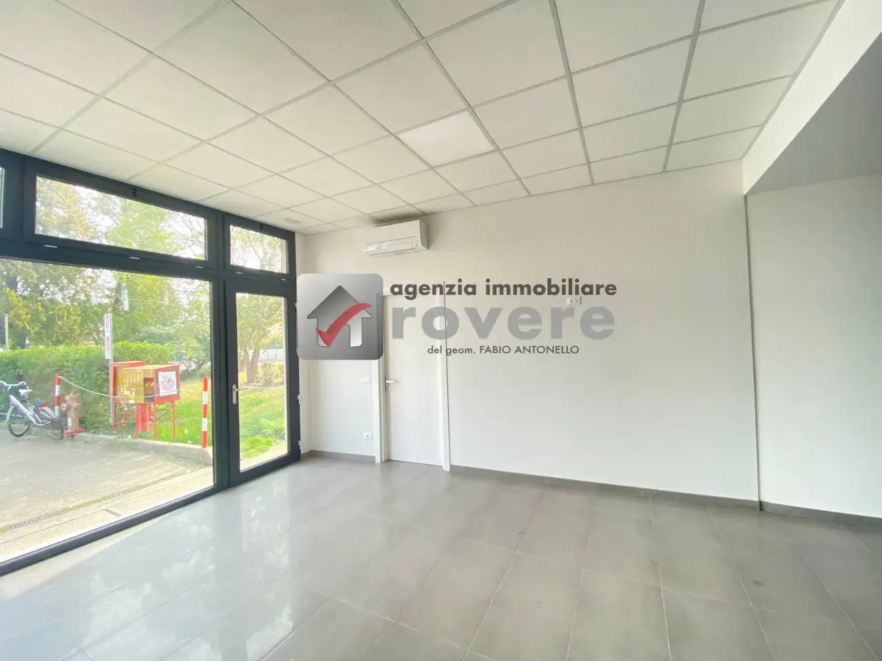 Negozio in , Treviso, {3} - Foto 2