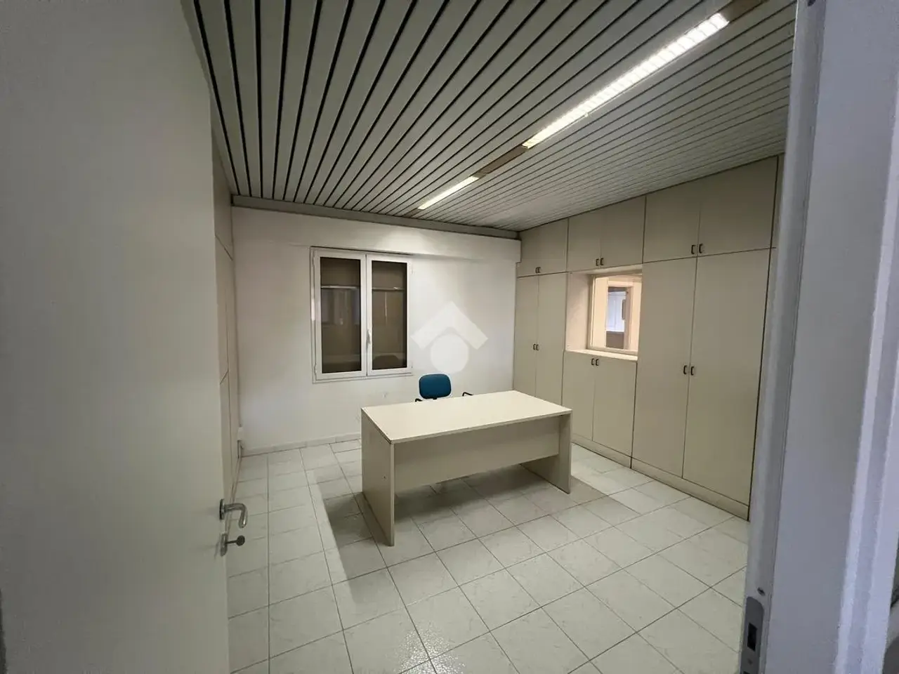 Ufficio in Via Spoleto 31, Pomezia, {3} - Foto 1