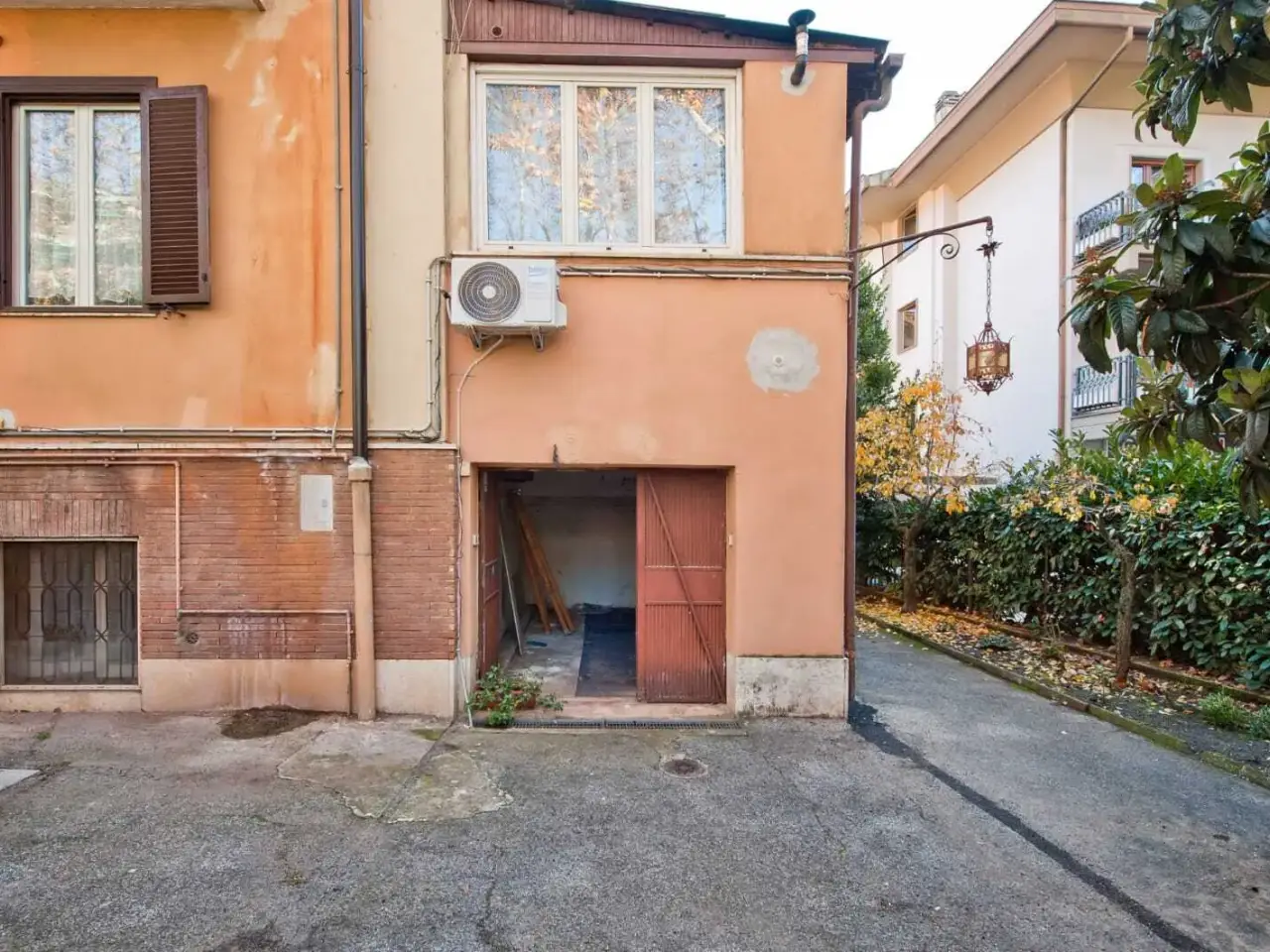 Parcheggio chiuso in Viale San Nilo 50, Grottaferrata, {3} - Foto 2