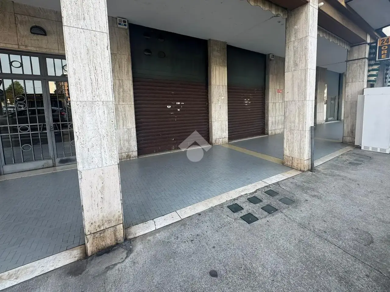 Negozio in Via Cremona 151, Brescia, {3} - Foto 2