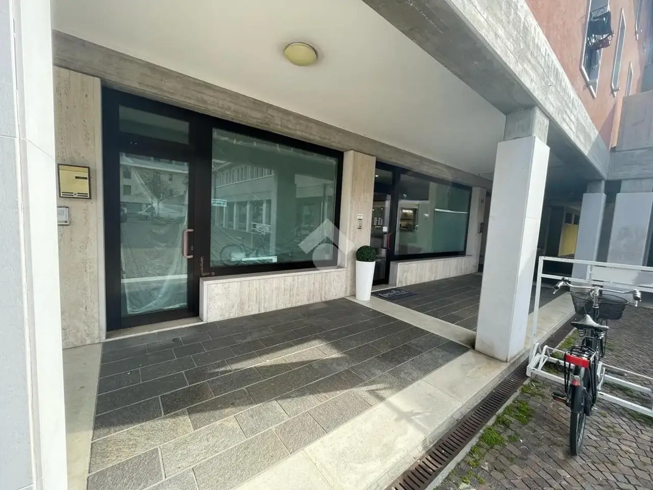 Negozio in Piazza Aldo Moro 42, Mirano, {3} - Foto 2