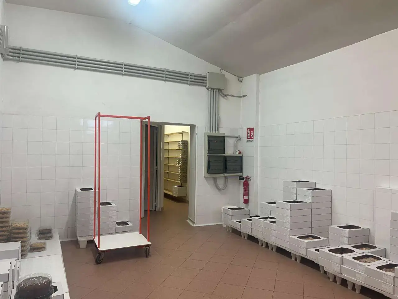 Pasticceria in , Fiumicino, {3} - Foto 2