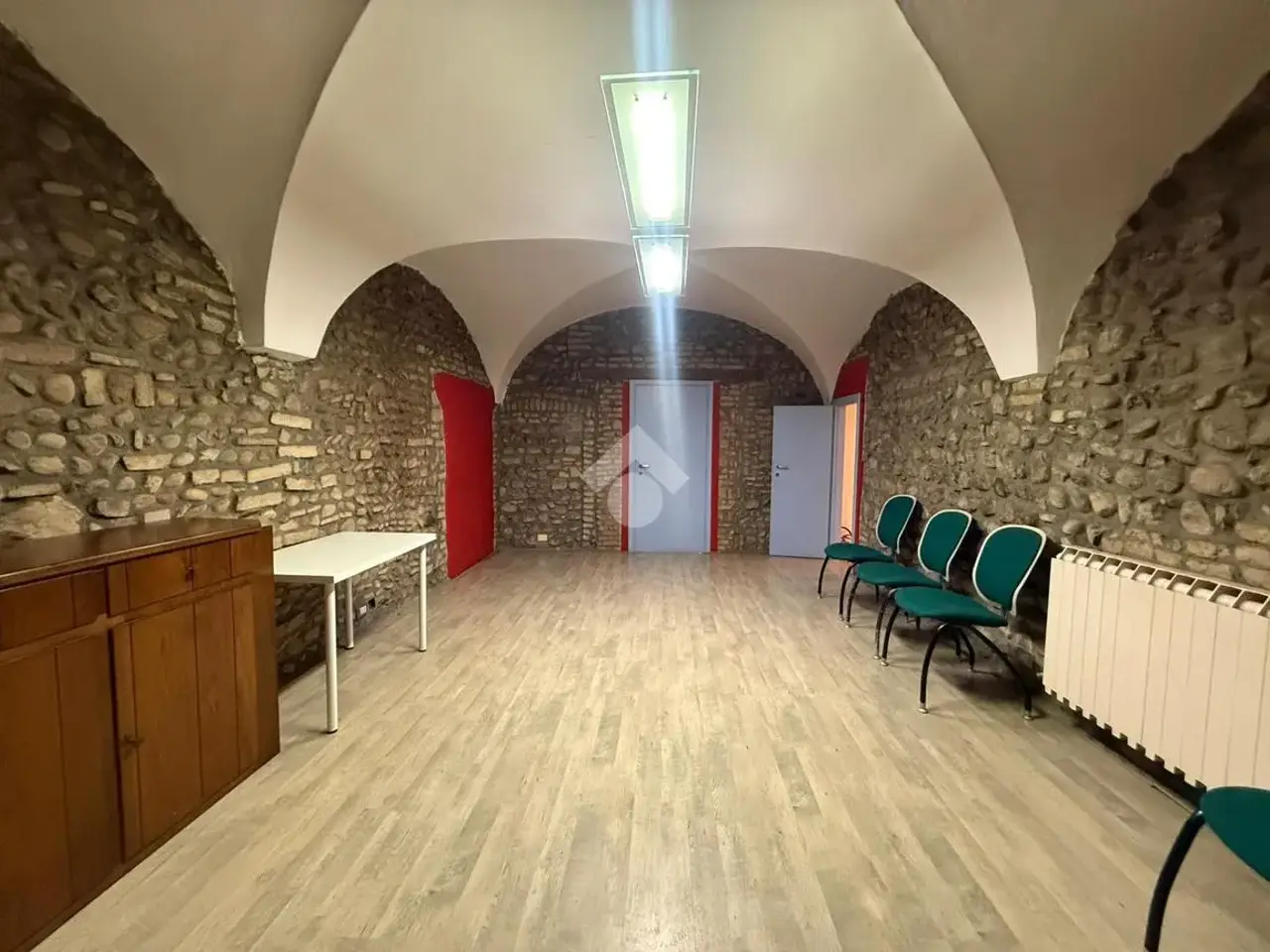 Negozio in Via Guglielmo Marconi 7, Castiglione Delle Stiviere, {3} - Foto 1
