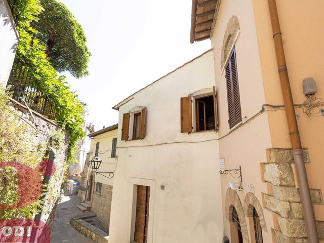 Vierzimmerwohnung in Via Morandi, Todi - Foto 1