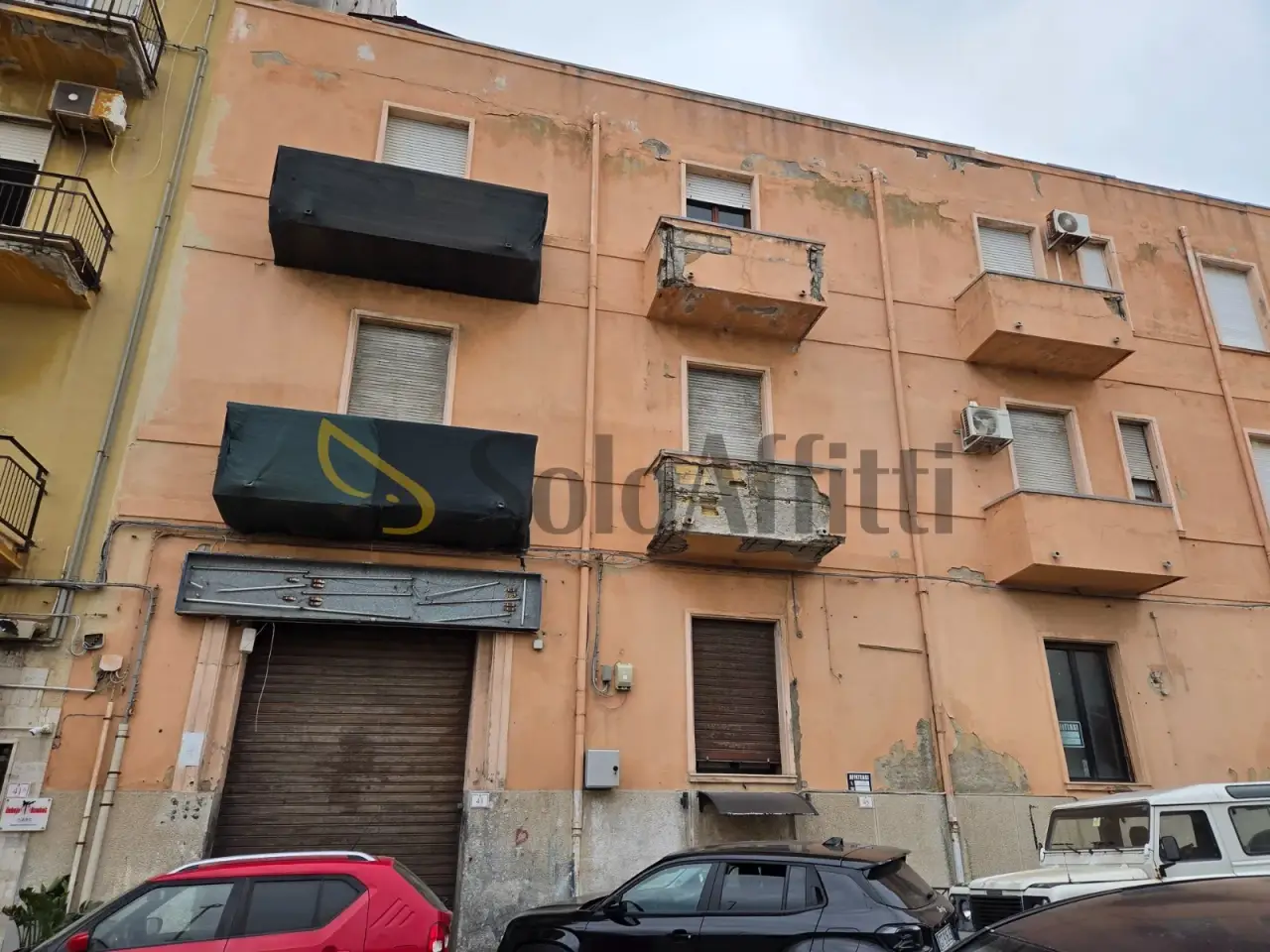 Parcheggio chiuso in Via Nino Bixio, Reggio Calabria, {3} - Foto 1