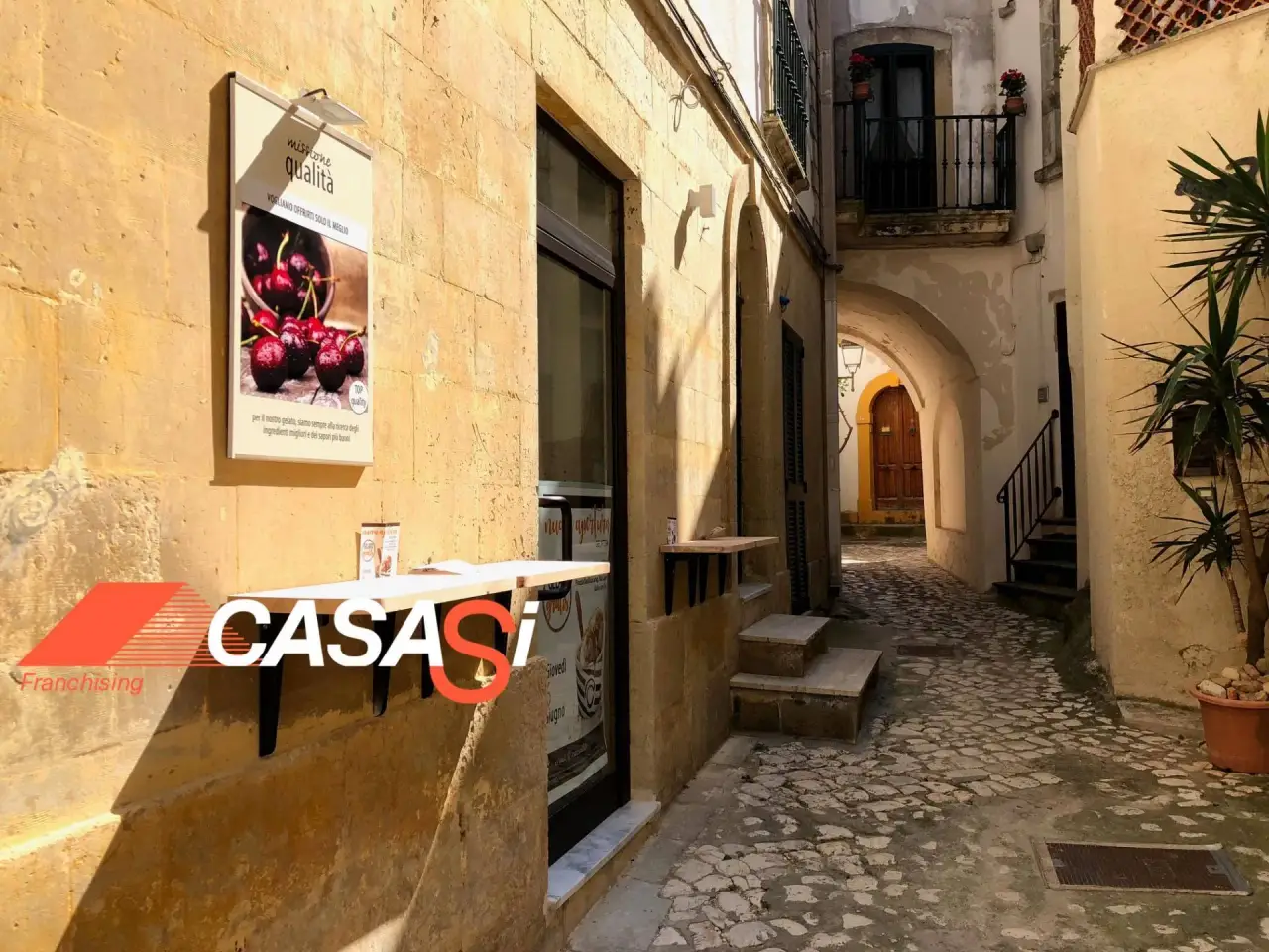 Esercizio commerciale in Via Lopez 3, Otranto, {3} - Foto 1