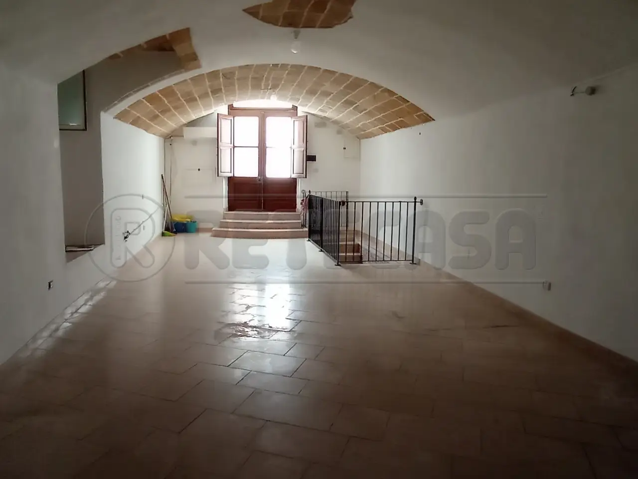 Palazzina commerciale in Via Incrociata 2, Gallipoli, {3} - Foto 1