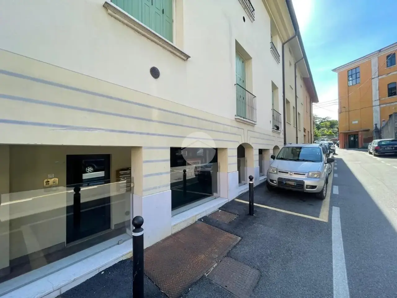 Negozio in Via Girolamo Bagatta 43, Desenzano Del Garda, {3} - Foto 2