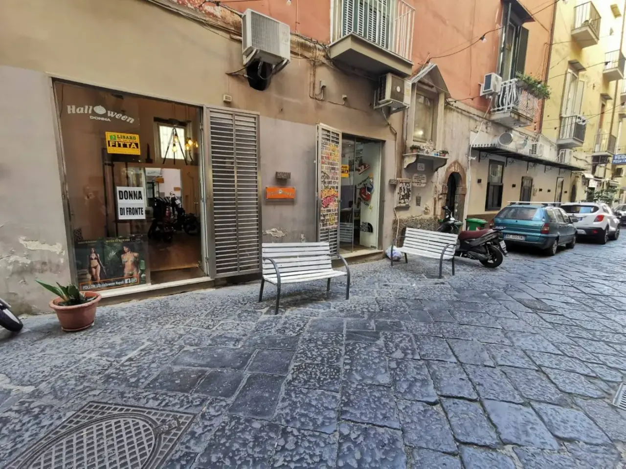 Locale commerciale in Via Giuseppe Ferrigni 3, Napoli, Napoli, {3} - Foto 1