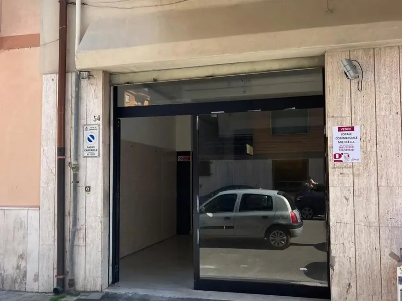 Negozio in Via Grazia Balsamo 54, Brindisi, {3} - Foto 1