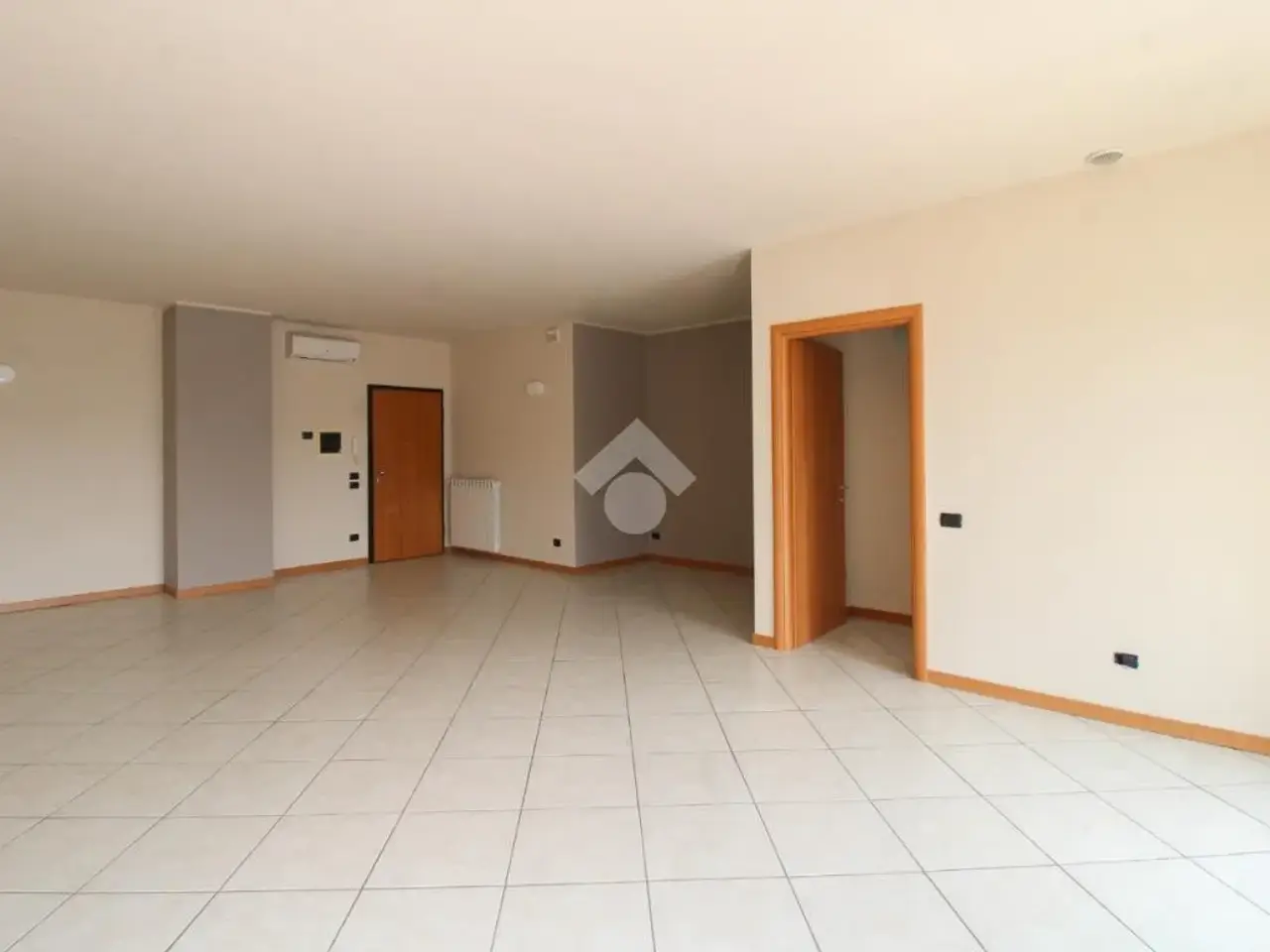 Ufficio in Via XXV Aprile 25, Palazzolo Sull'Oglio, {3} - Foto 2