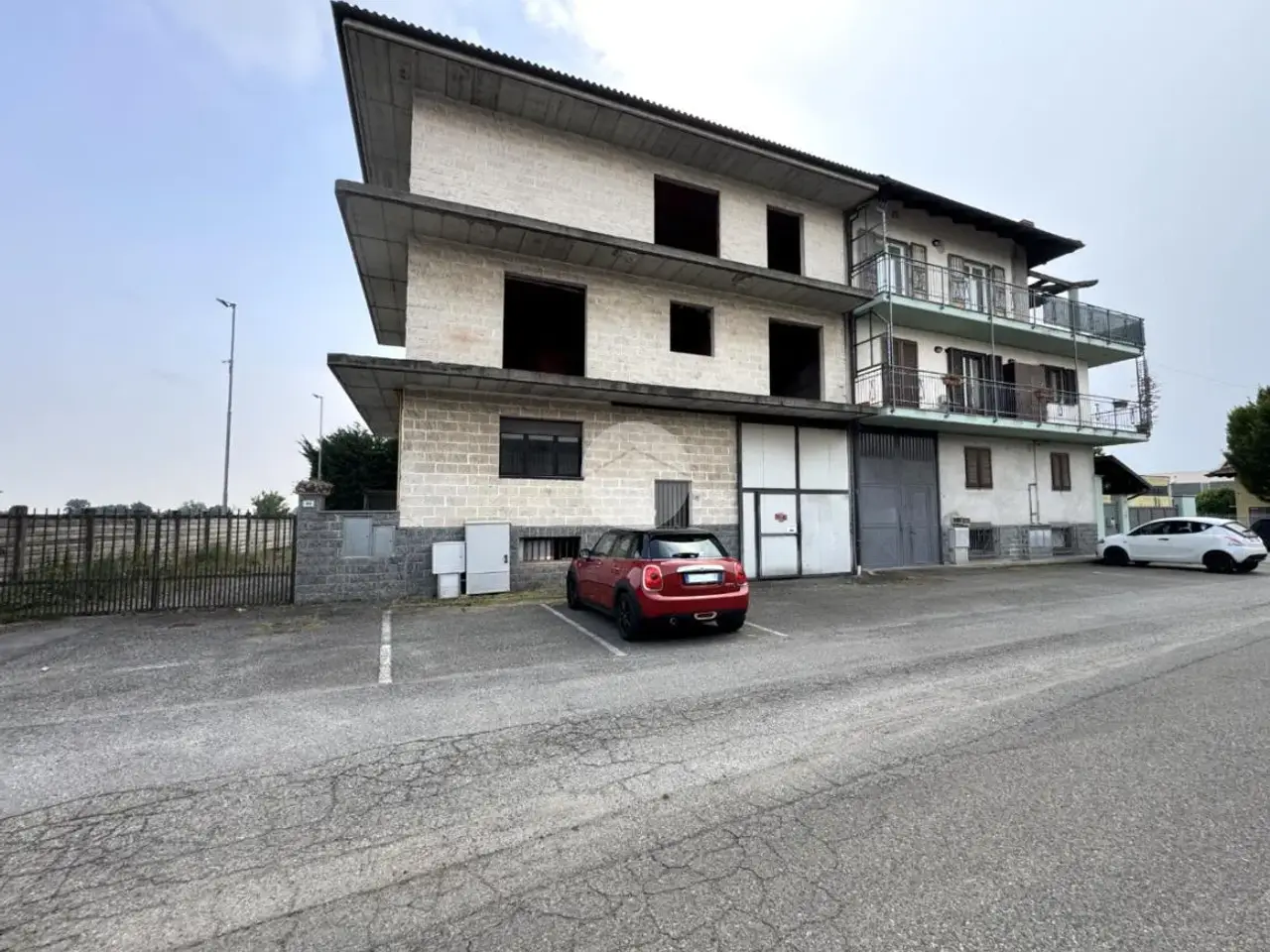 Capannone in Via Ex Internati 38, Salassa, {3} - Foto 1