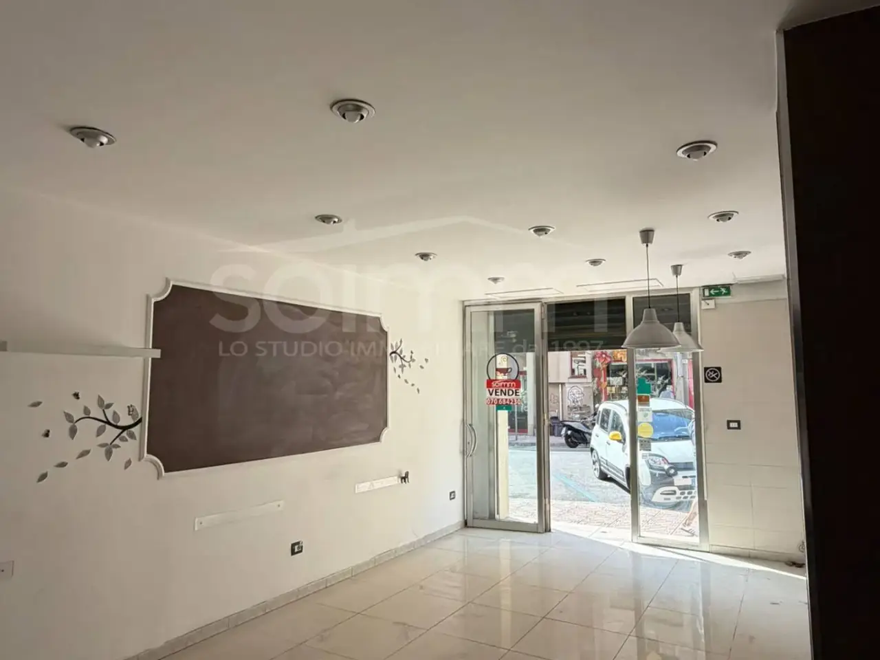 Negozio in Via Pasquale Tola 10, Cagliari, {3} - Foto 2