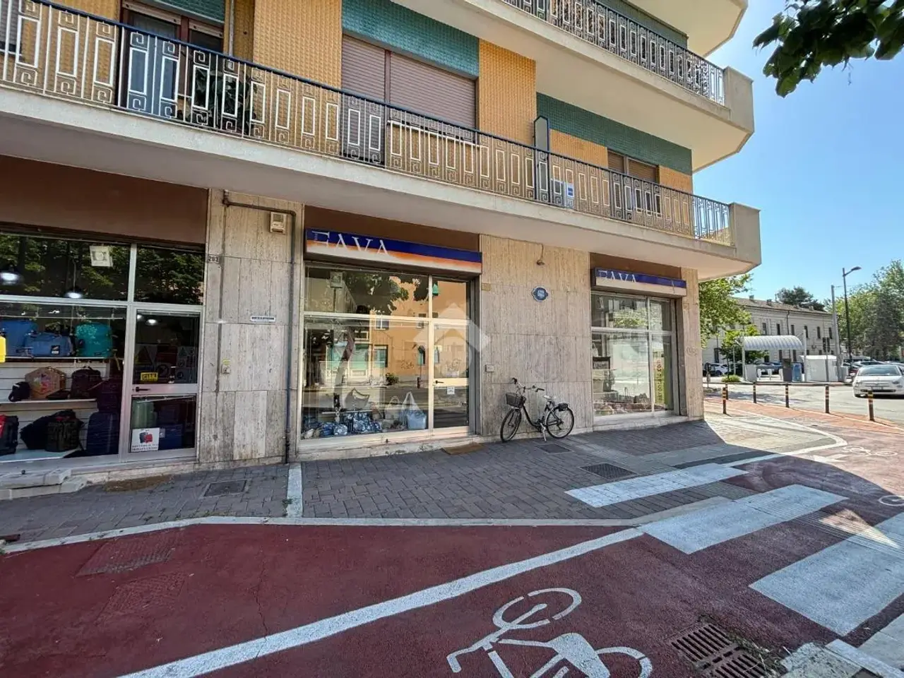 Negozio in Viale Gabriele d'Annunzio 283, Pescara, {3} - Foto 2