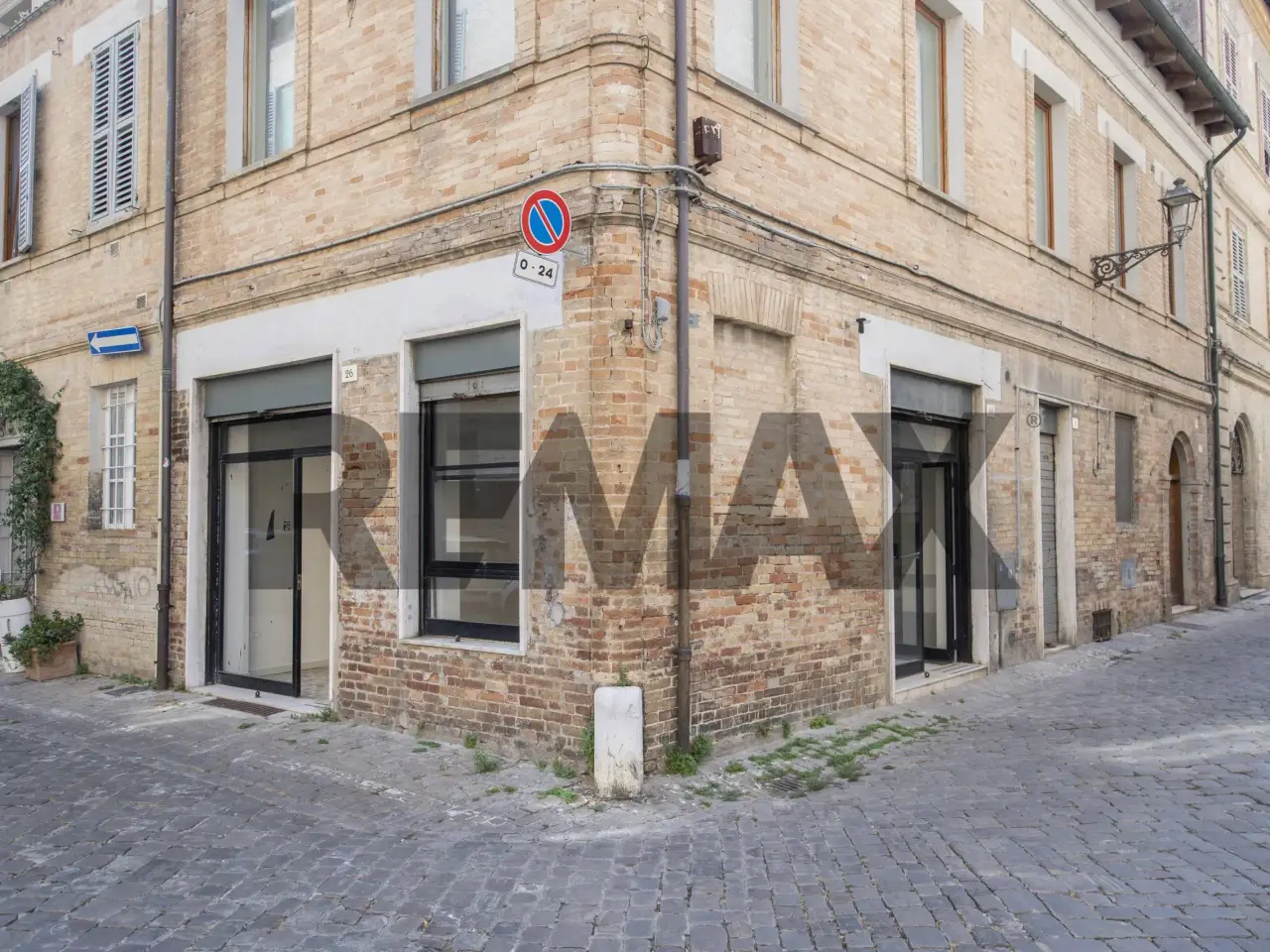 Negozio in Via Marchetti 26, Senigallia, {3} - Foto 2