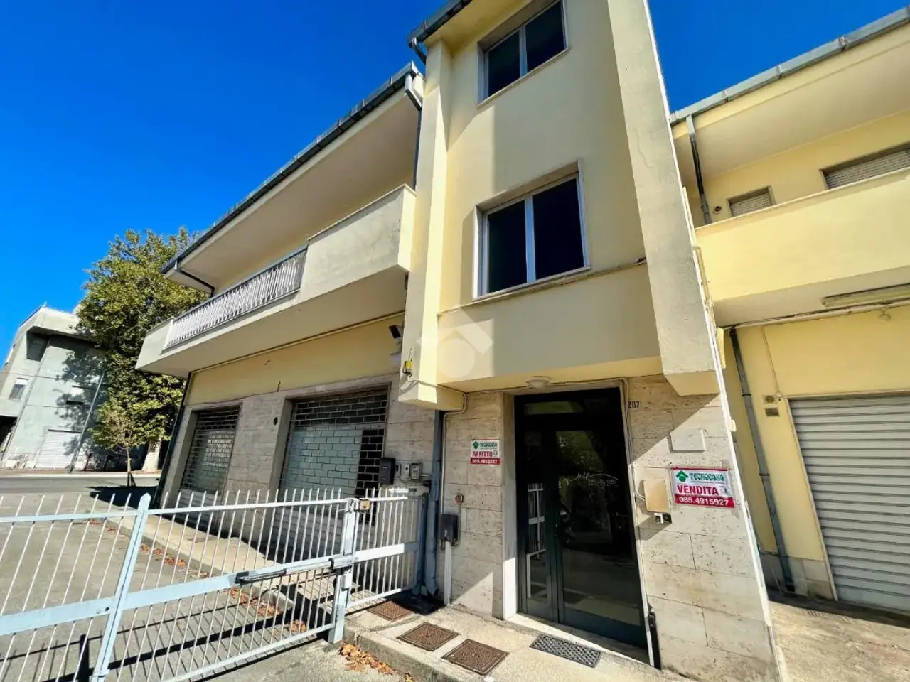 Ufficio in Via Tiburtina Valeria 285, Pescara, {3} - Foto 2