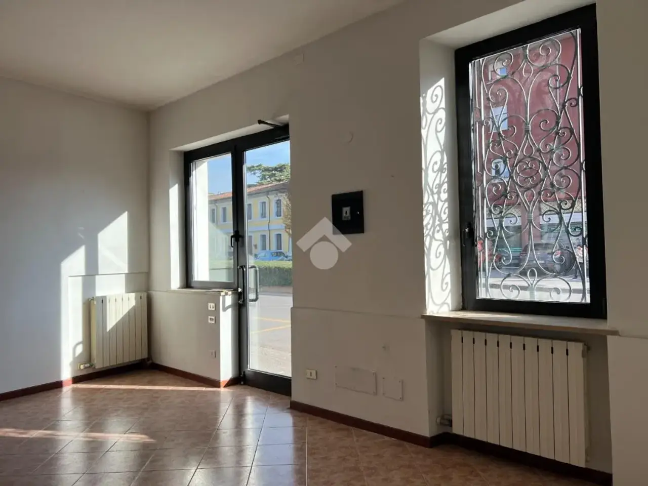 Ufficio in Via Scuderlando 290, Verona, {3} - Foto 2