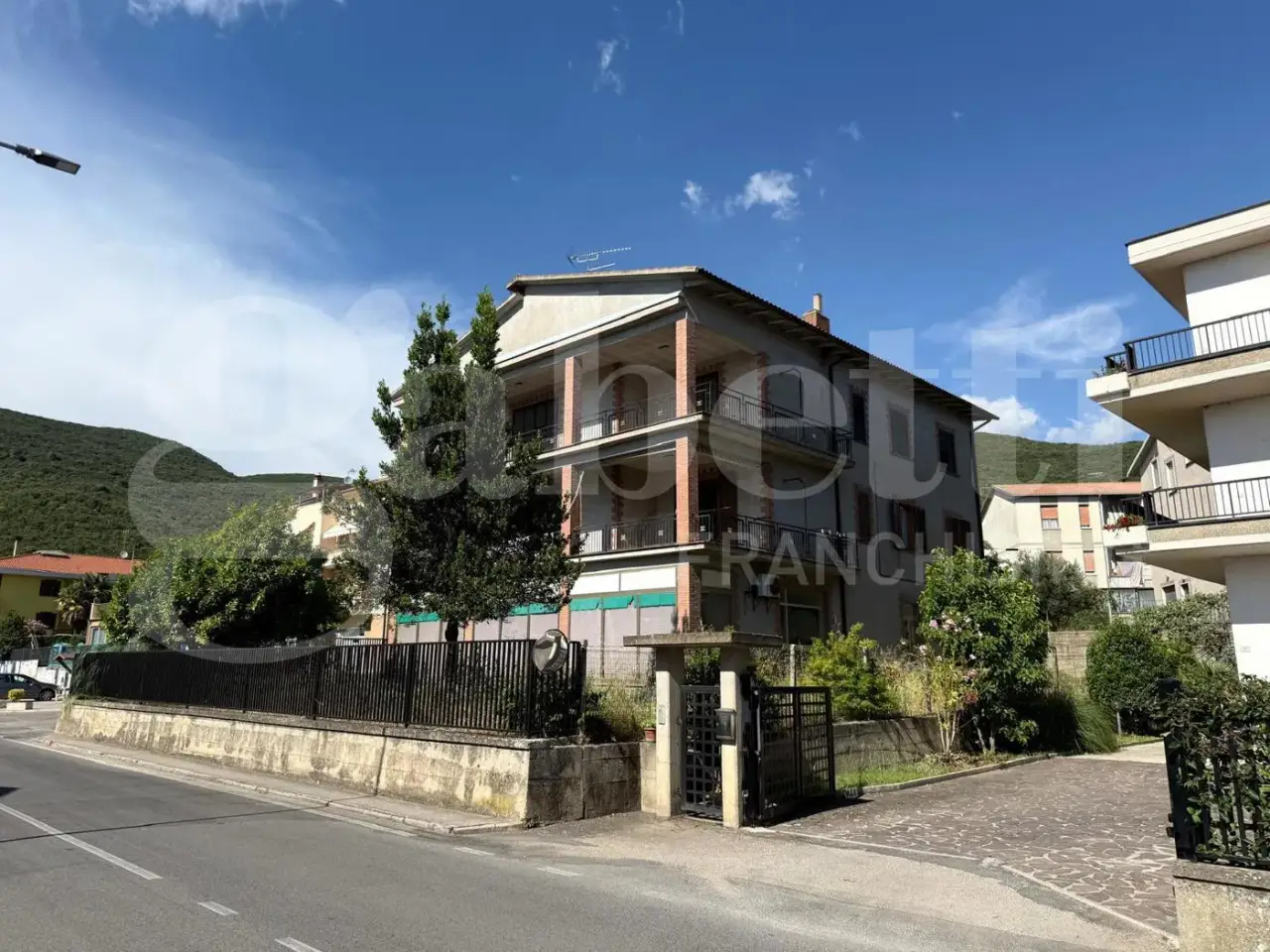 Negozio in Via Primo Maggio Snc, Lugnano In Teverina, {3} - Foto 2