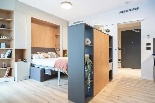 Room in {3}, Viale Monza - Photo 1