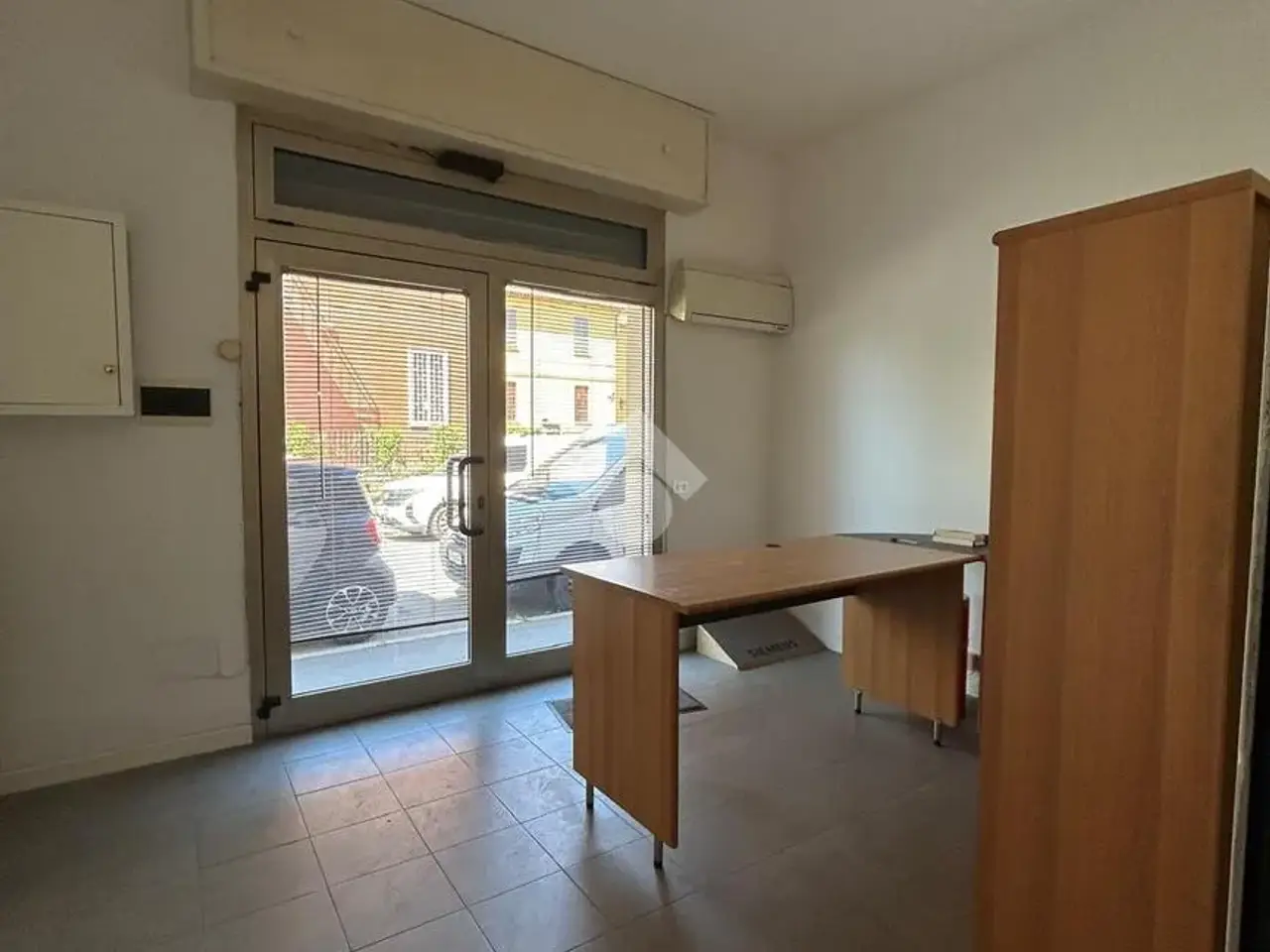 Negozio in Via del Barroccio 20, Bologna, {3} - Foto 1
